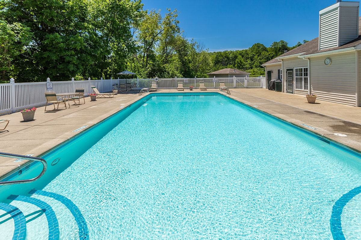 WoodsEdge Apartments - Photo 7 of 43