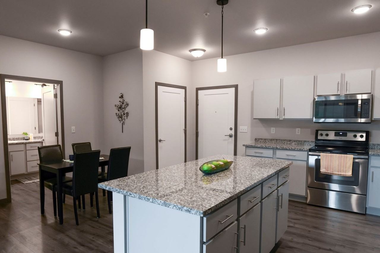 Urban West - Photo 4 of 50