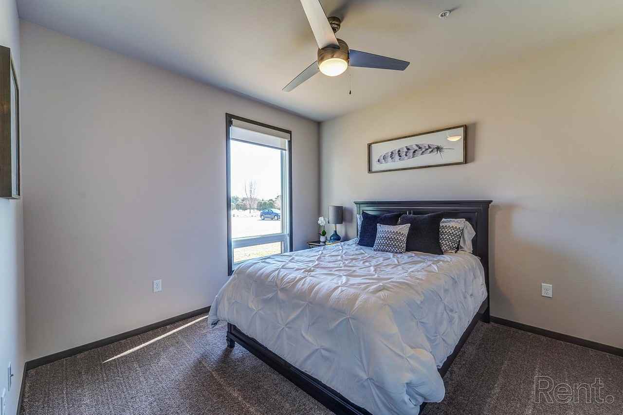 Urban West - Photo 6 of 50