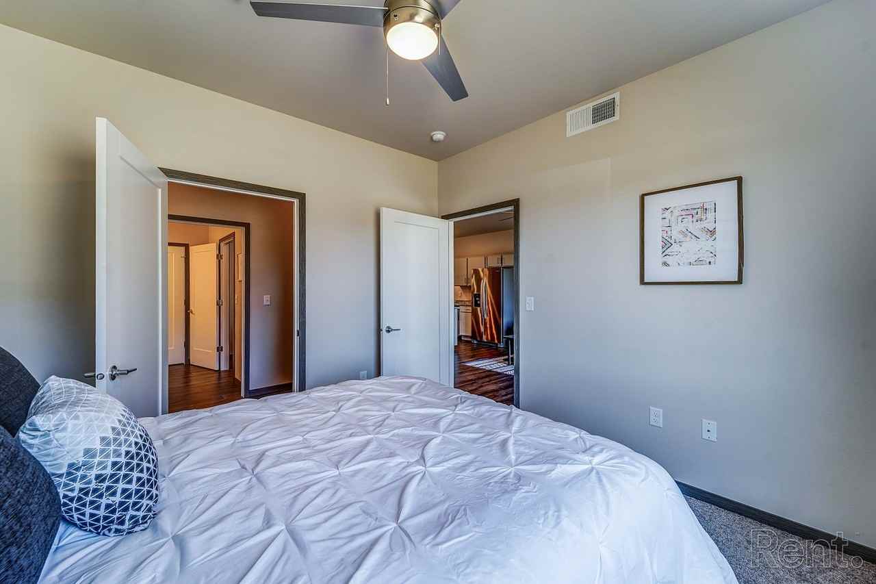 Urban West - Photo 7 of 50