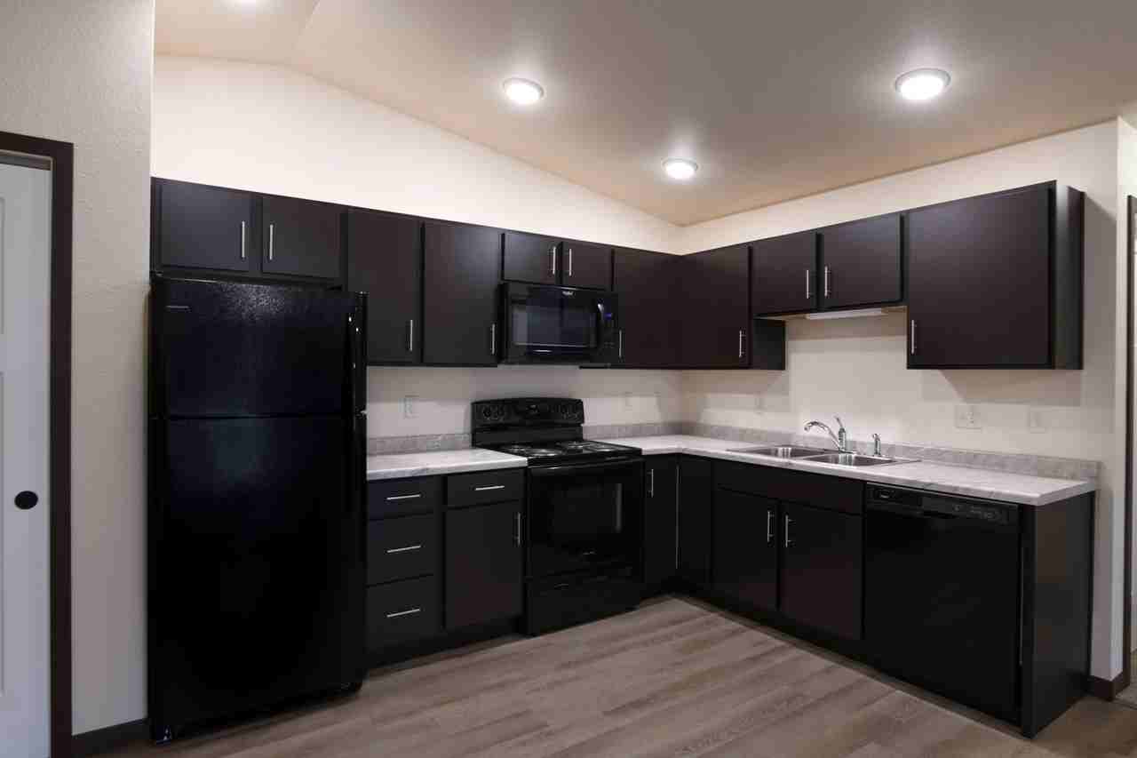 SCS Marshfield Apartment Community - Photo 7 of 37