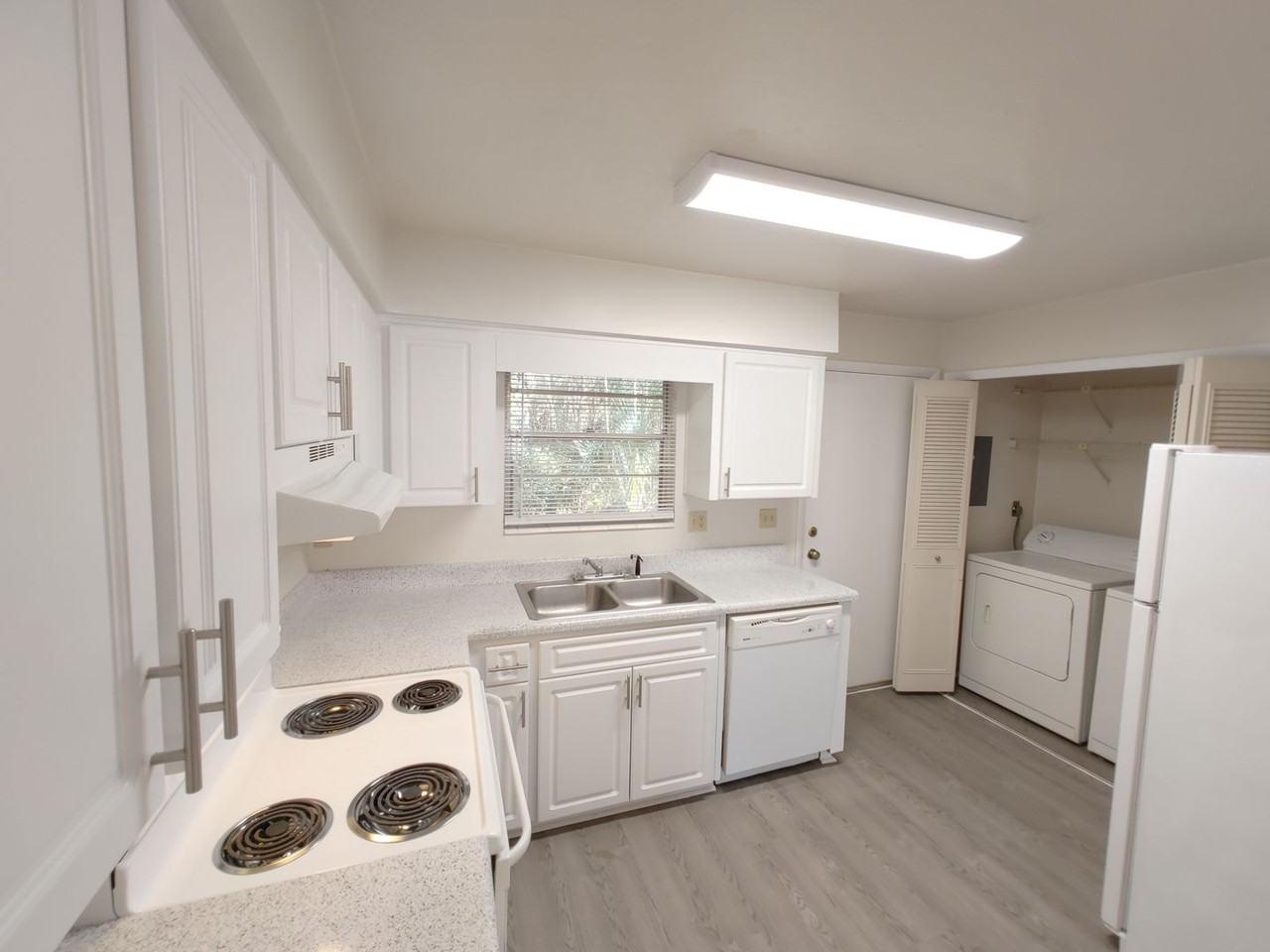 Pinnacle Point - Photo 4 of 12