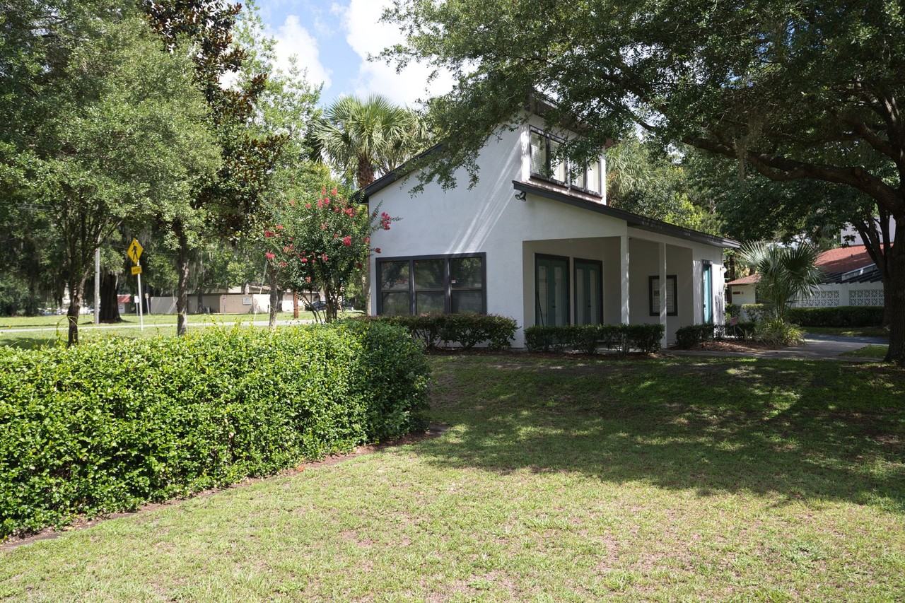 Silver Springs Apartments | 1 - Photo 2 of 6