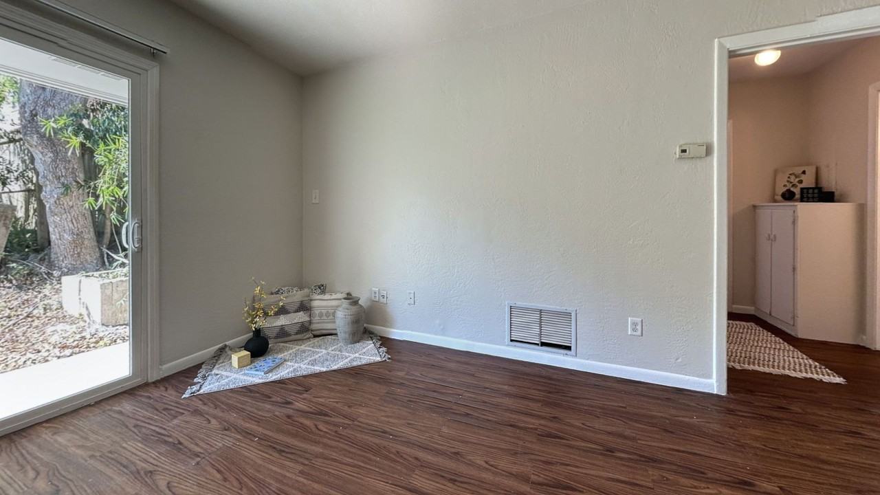 The Gordy Apartments | 1 & 2 Bedroom Apartments in Downtown Ocala - Photo 2 of 12