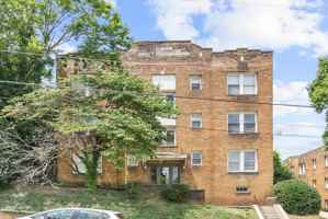 featured image of 1000 18th St S