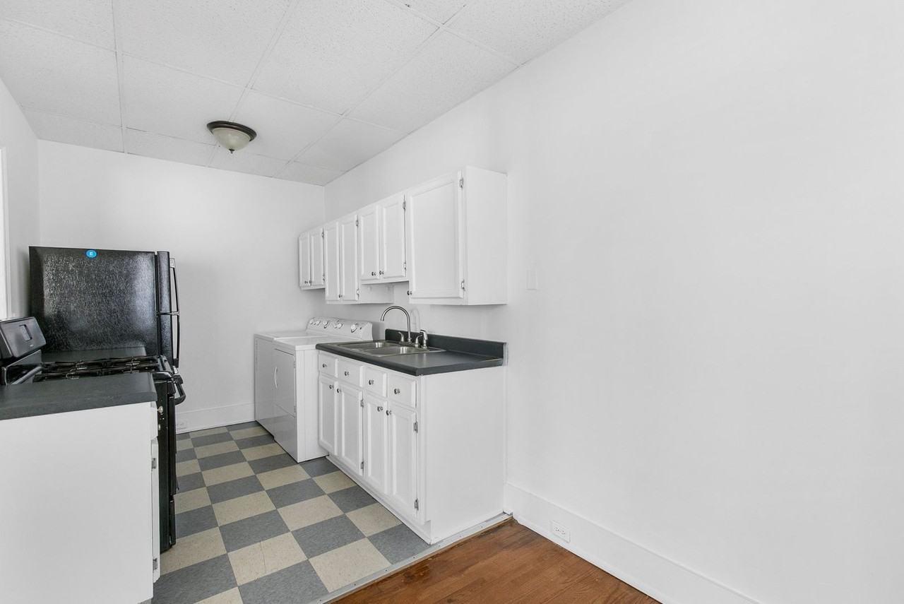 Stratford - Photo 2 of 31