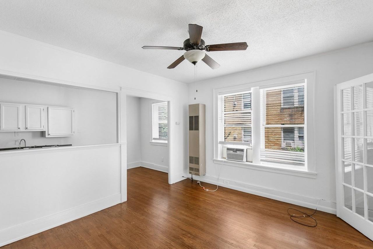 Stratford - Photo 4 of 31