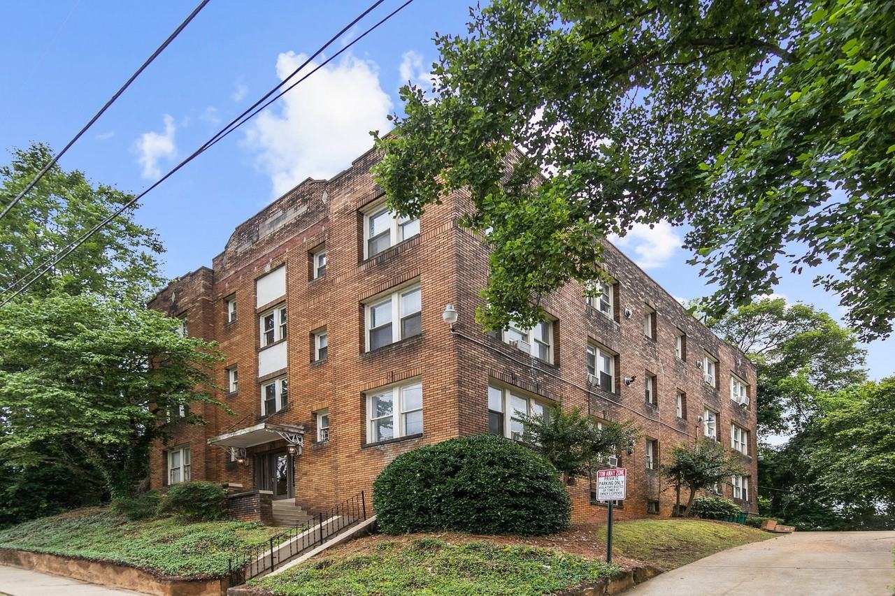 Stratford - Photo 4 of 17