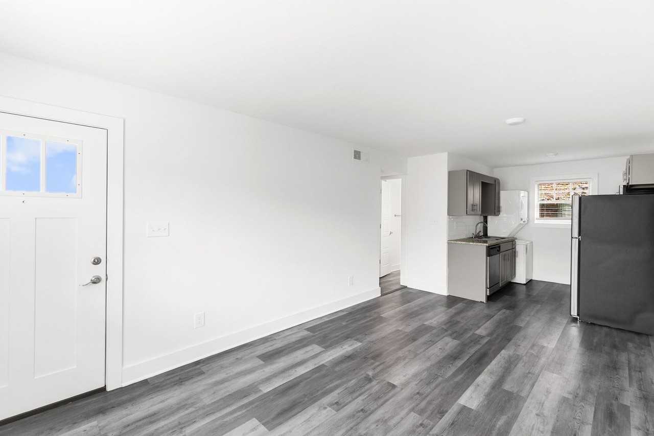 Sussex - Photo 7 of 18