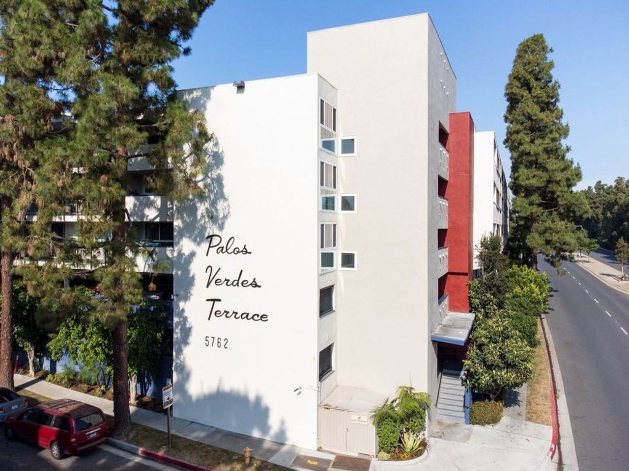 Palos Verdes Terrace - Photo 3 of 8