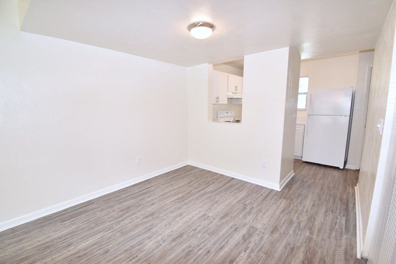 North Pointe Villas - CS - Photo 4 of 50