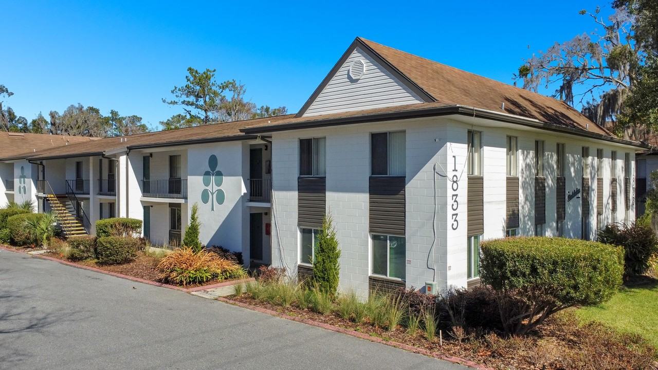 The Studebaker Apartments | 1 & 2 Bedroom Apartments in Ocala, FL - Photo 3 of 8