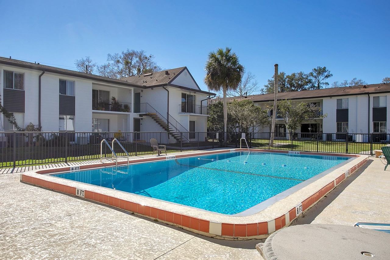 The Studebaker Apartments | 1 & 2 Bedroom Apartments in Ocala, FL - Photo 4 of 8