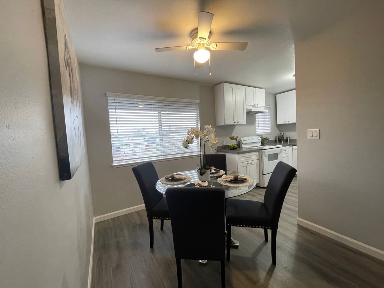 1249 Stratford Circle - Photo 3 of 27