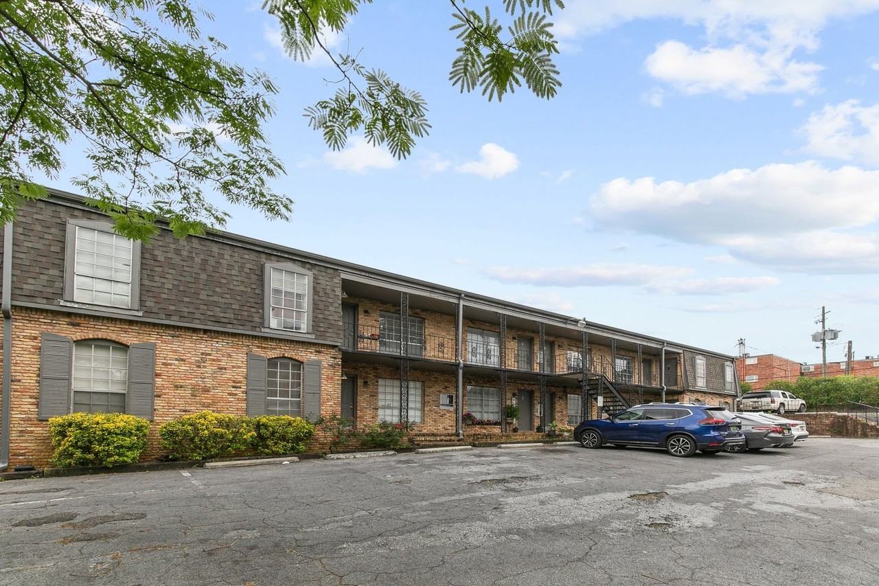 Donegal Place - Photo 4 of 16