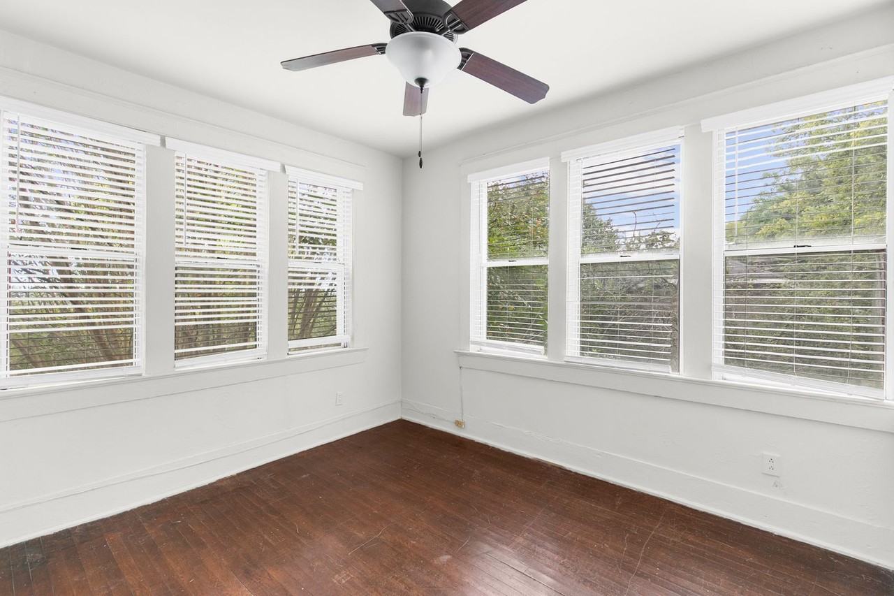 Grandview - Photo 6 of 23