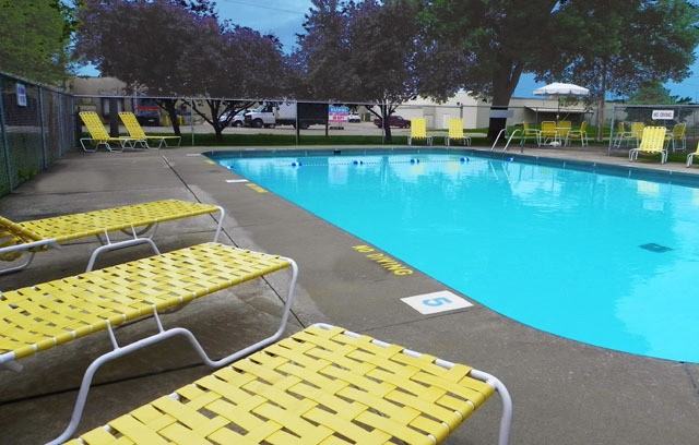 2036 9th St - Photo 2 of 18