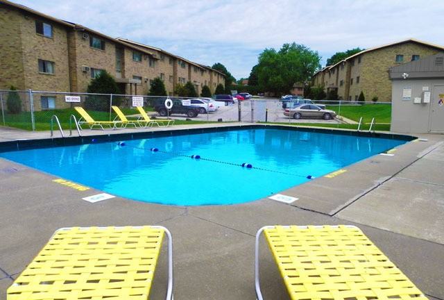 2036 9th St - Photo 3 of 18