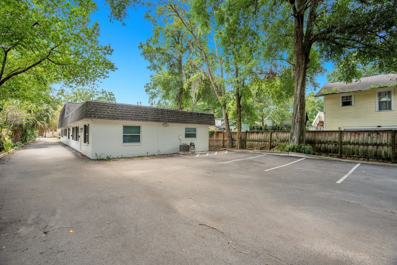 The Eulalie | 1 & 2 Bedroom Apartments in Orlando, FL - Photo 4 of 9