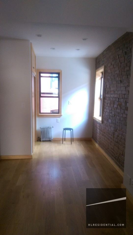 Baxter St #9R