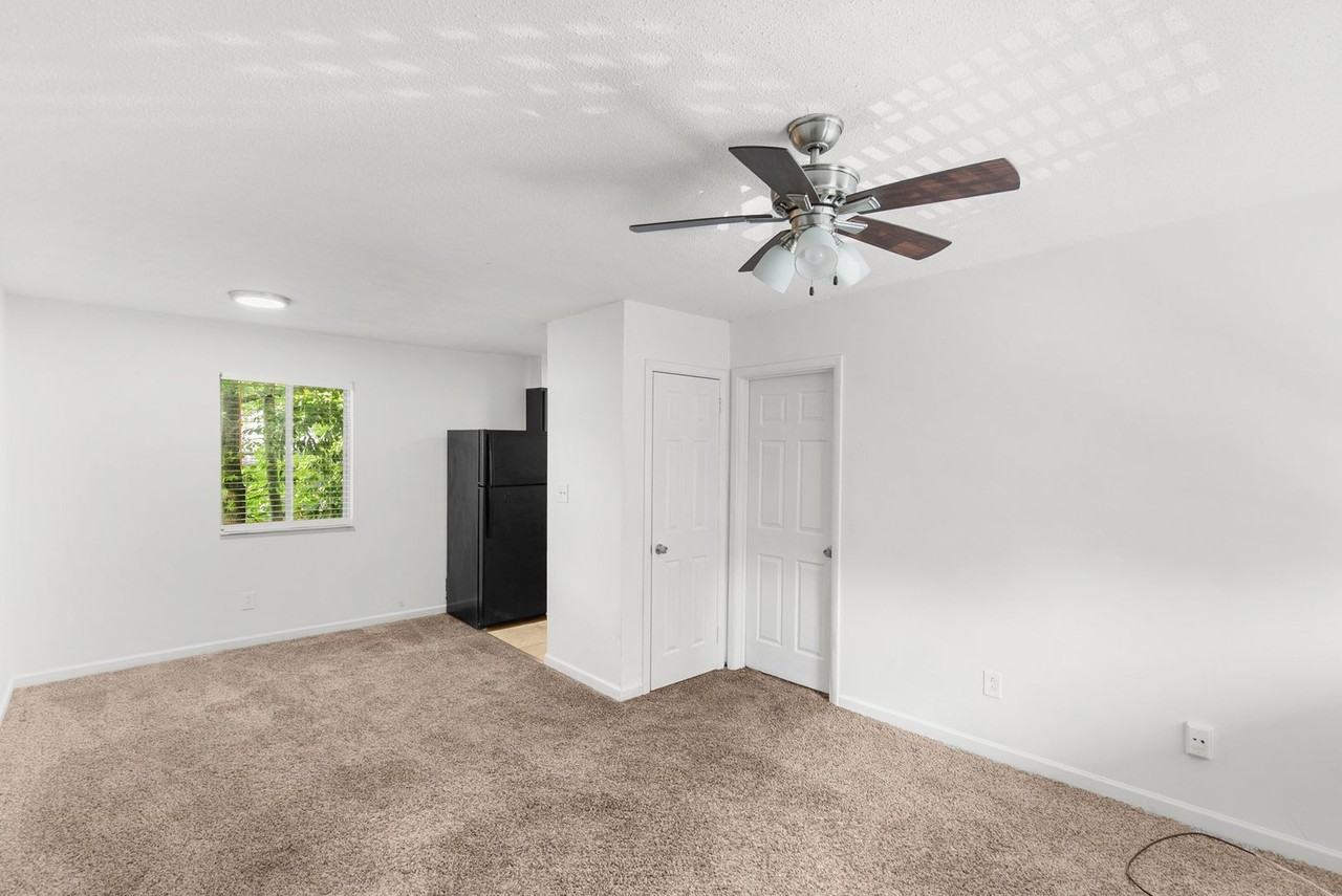 The Bend - Photo 7 of 13