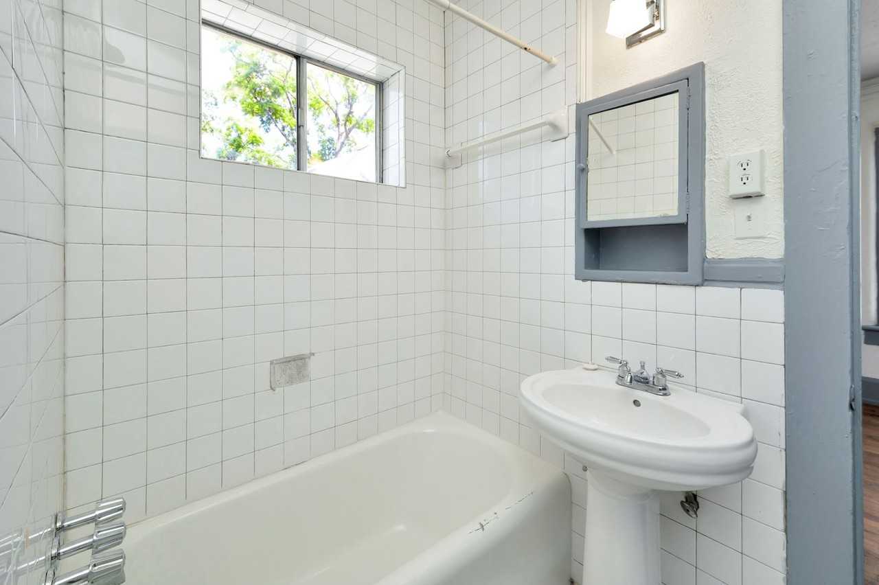 Tivoli - Photo 2 of 23