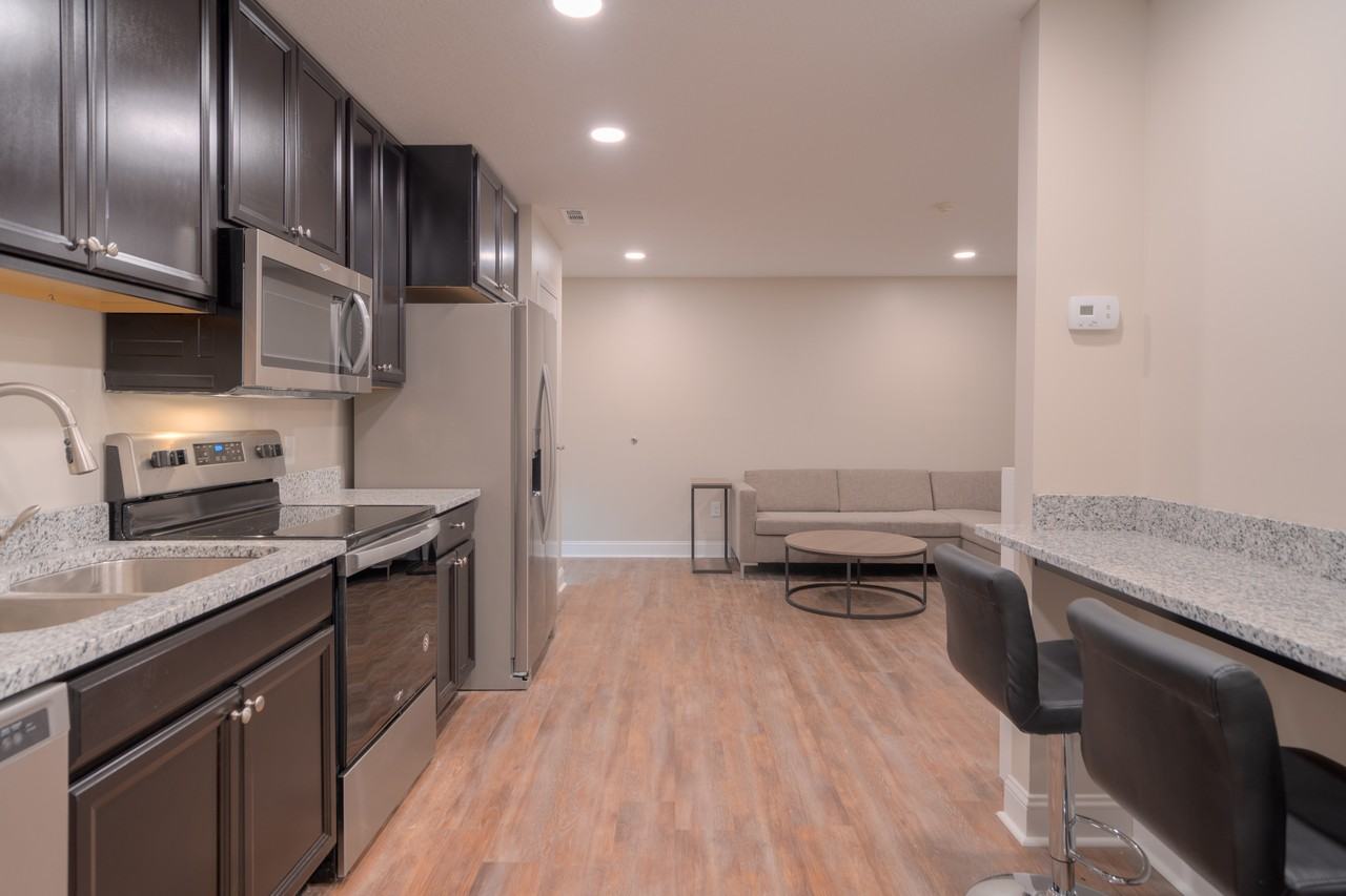 Oak Tree Professional Park - Photo 7 of 28