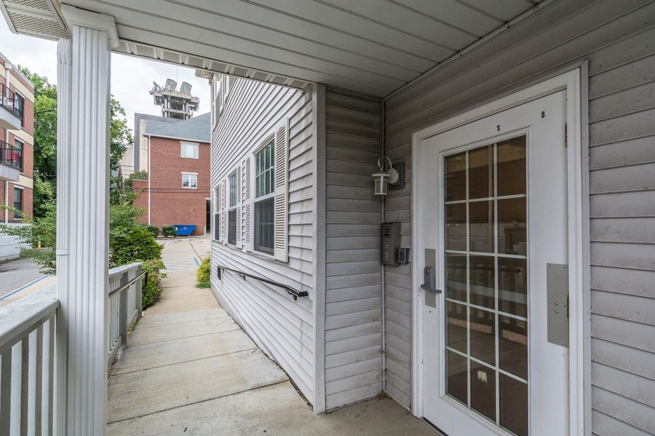 313 N Lincoln - Photo 3 of 27