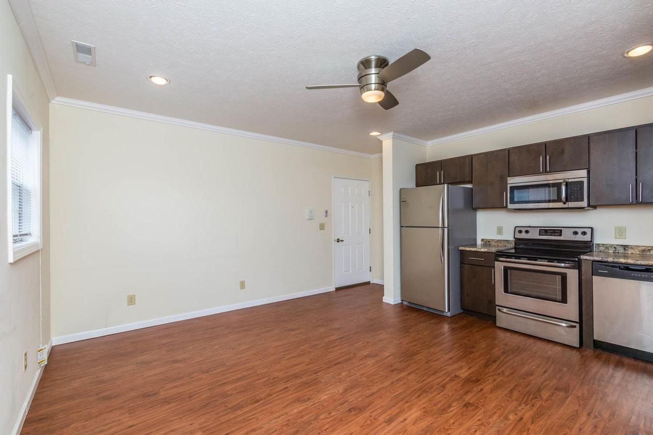 313 N Lincoln - Photo 5 of 27