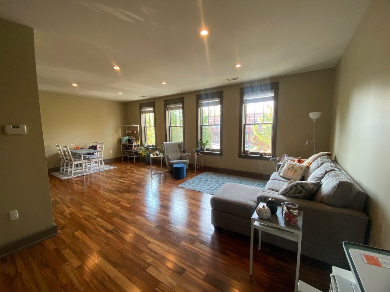 581 Hillside Dr - Photo 3 of 14