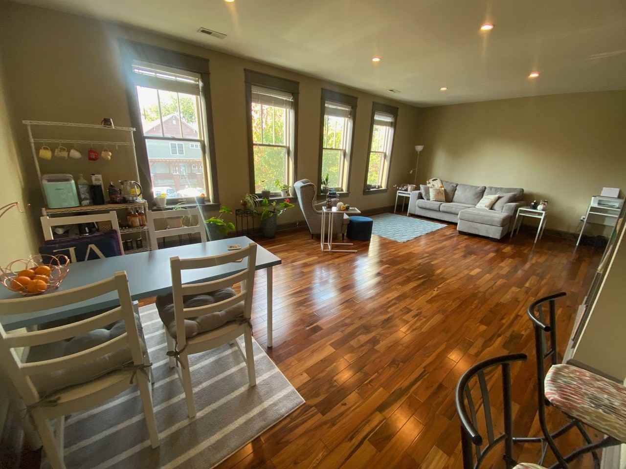 581 Hillside Dr - Photo 5 of 14