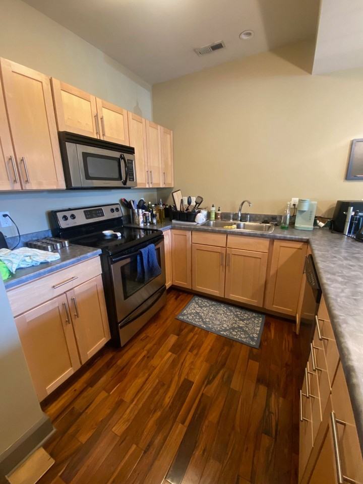 581 Hillside Dr - Photo 7 of 14