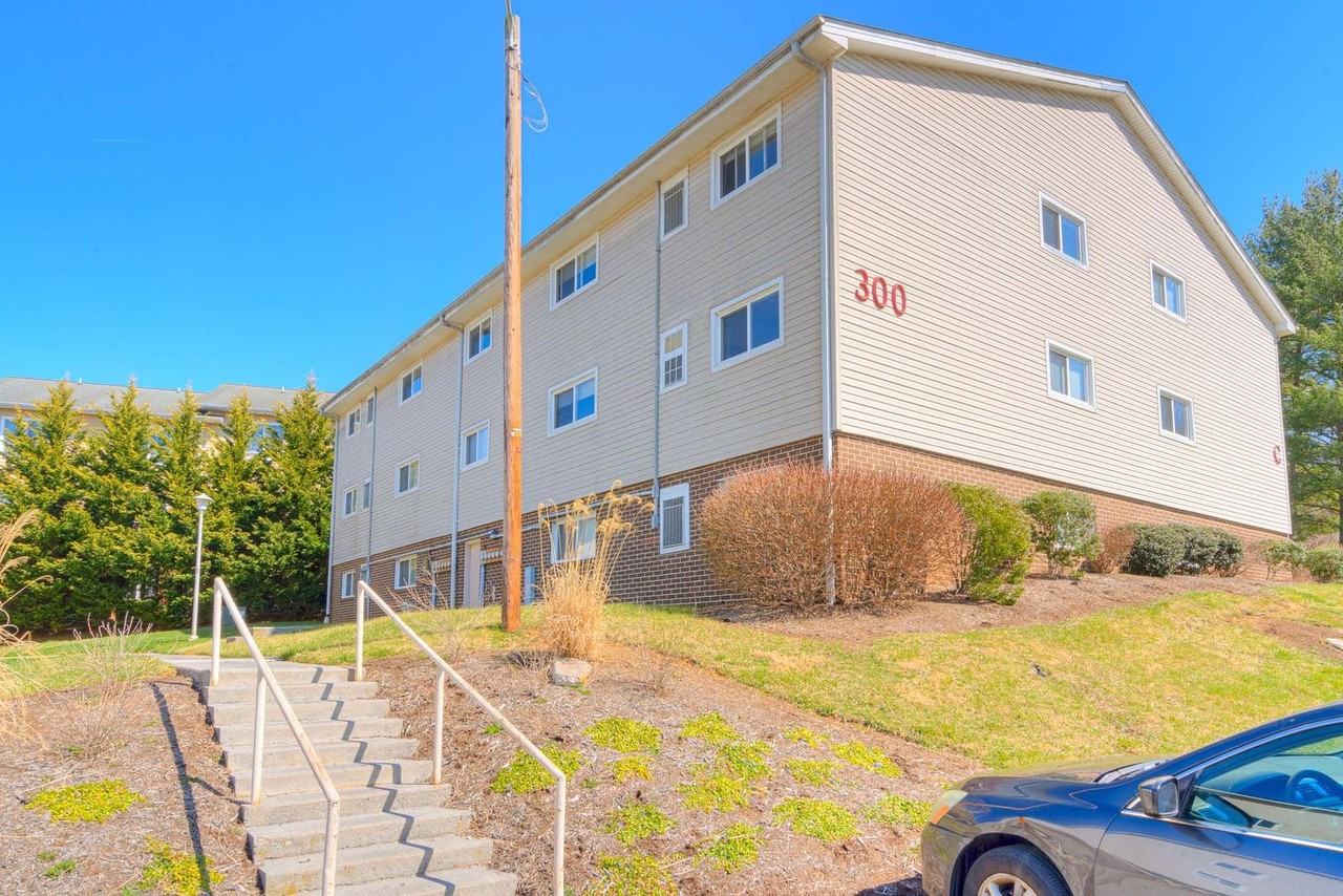 300 McDonald Street Apartments - Photo 3 of 36
