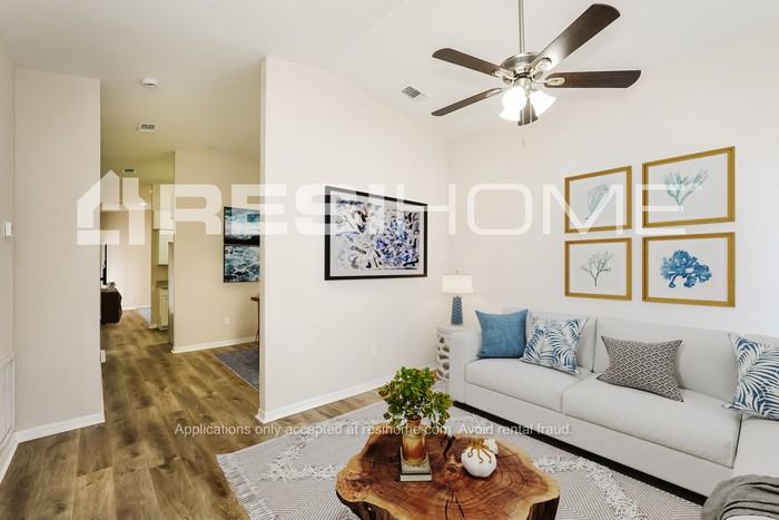 3608 N 53rd St - Photo 3 of 19