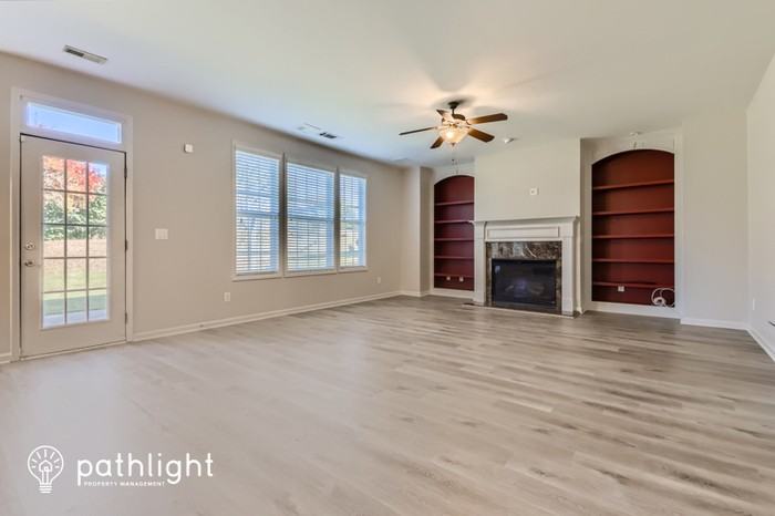 129 Keswick Manor Dr - Photo 2 of 26
