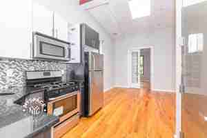featured image of 330 Harman St #3L