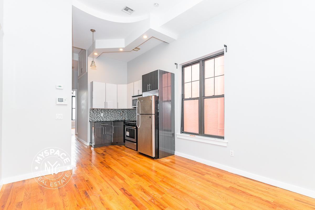 330 Harman St #3L - Photo 2 of 11