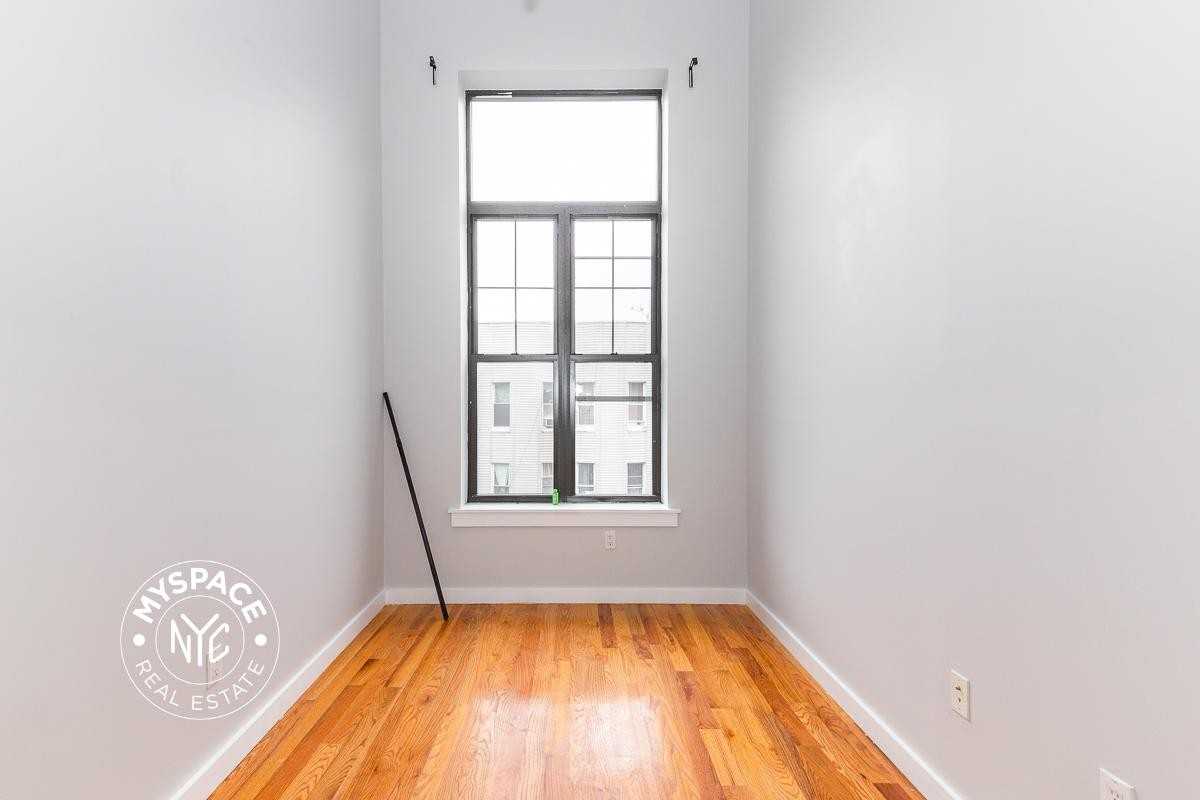 330 Harman St #3L - Photo 3 of 11