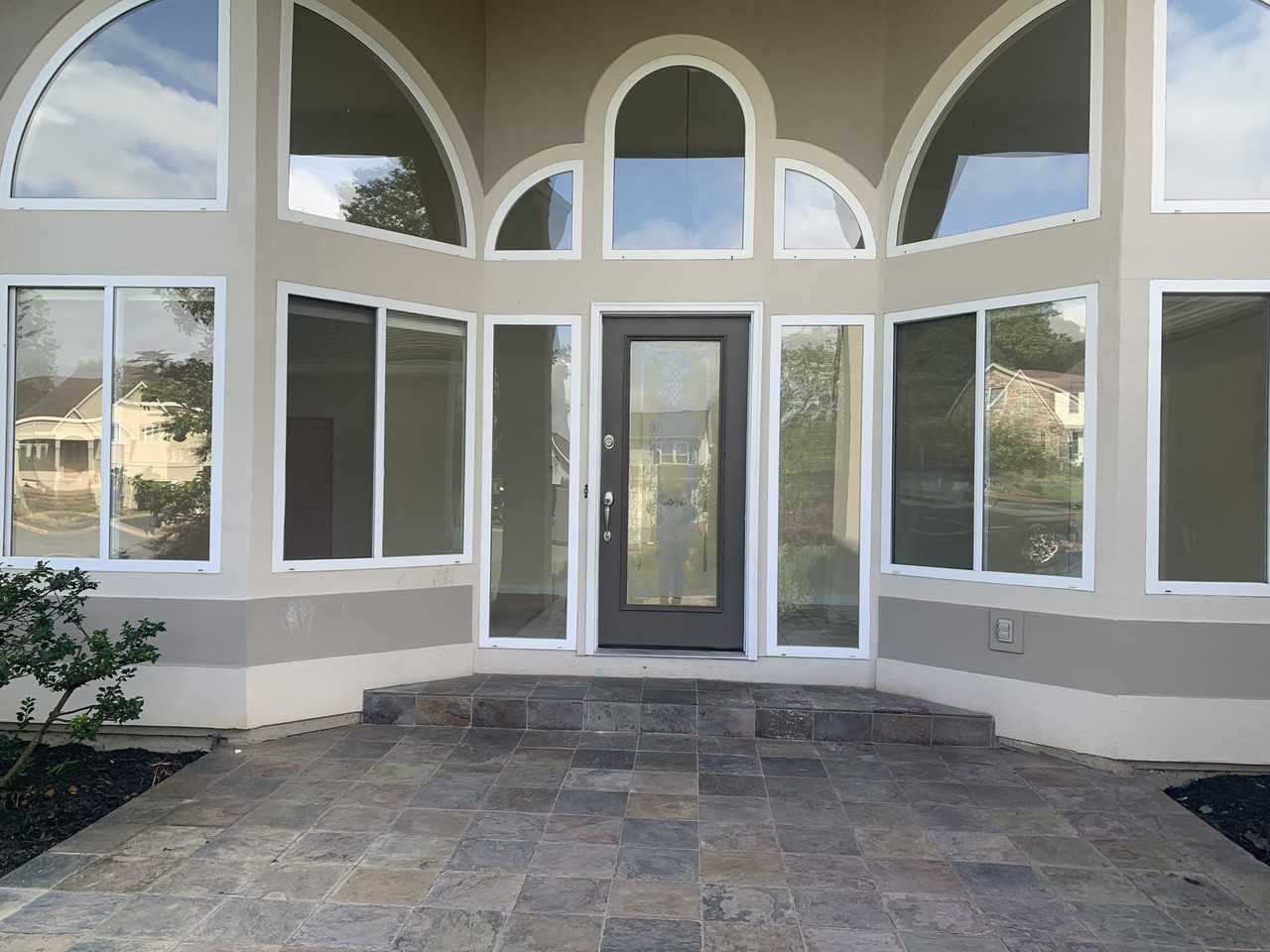 860 Canterbury Ct #NA - Photo 2 of 6