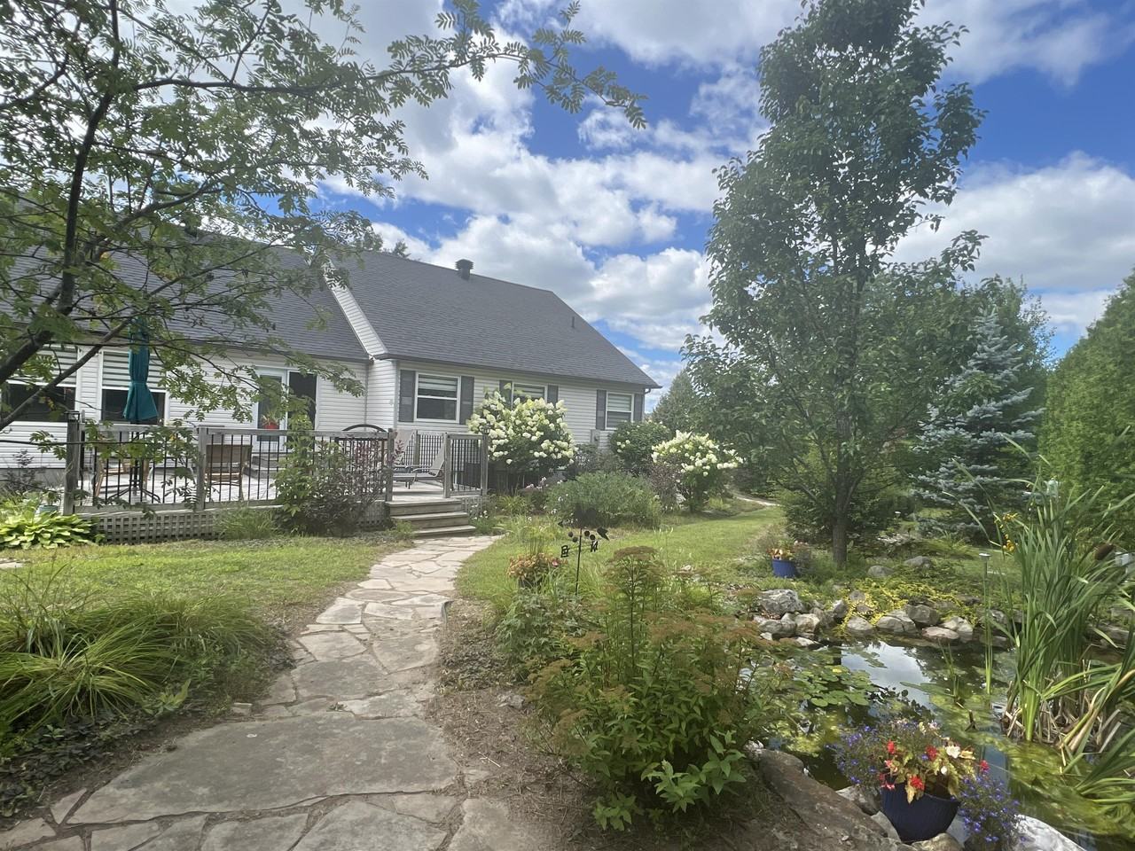 11 Empress* - 11 - Photo 3 of 47