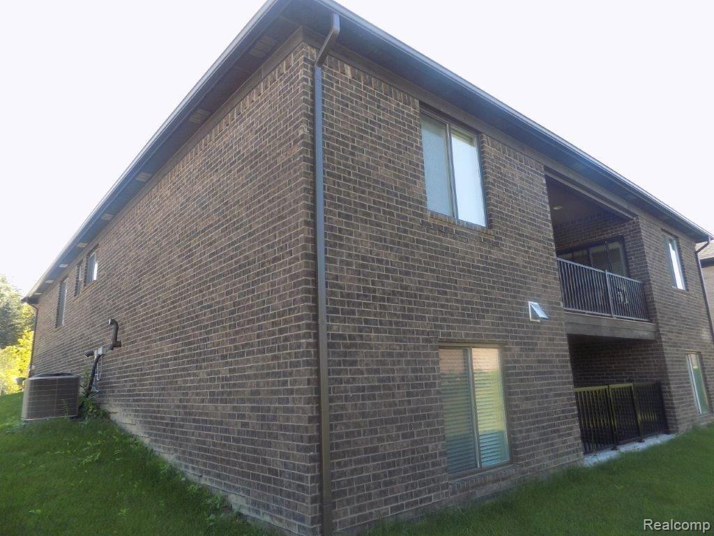 BRAND NEW BUILD. - Photo 3 of 7