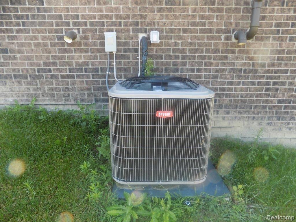 BRAND NEW BUILD. - Photo 5 of 7