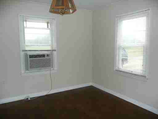 3030 River Rd - Photo 3 of 8