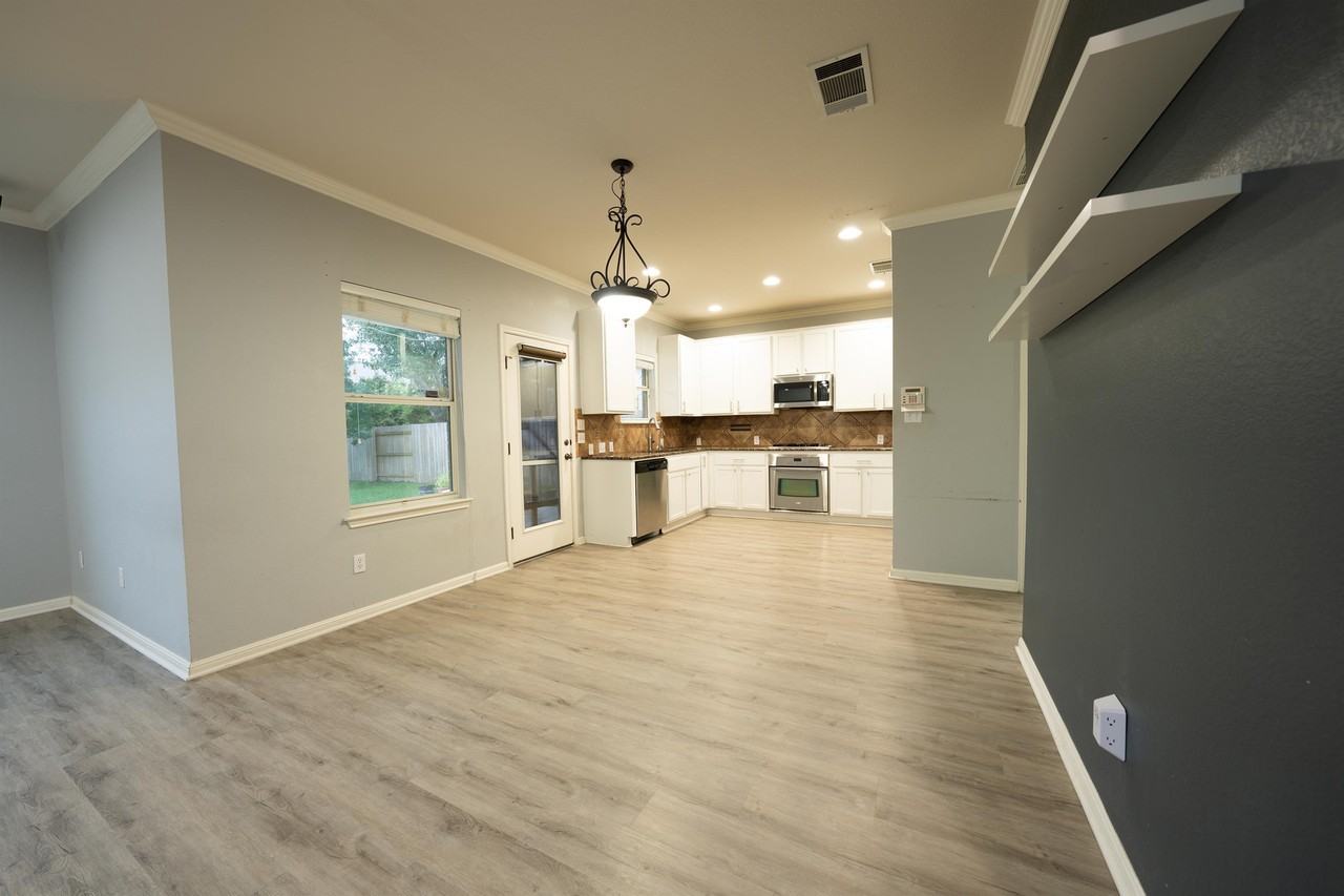 9517 Eagle Knl #1 - Photo 4 of 30