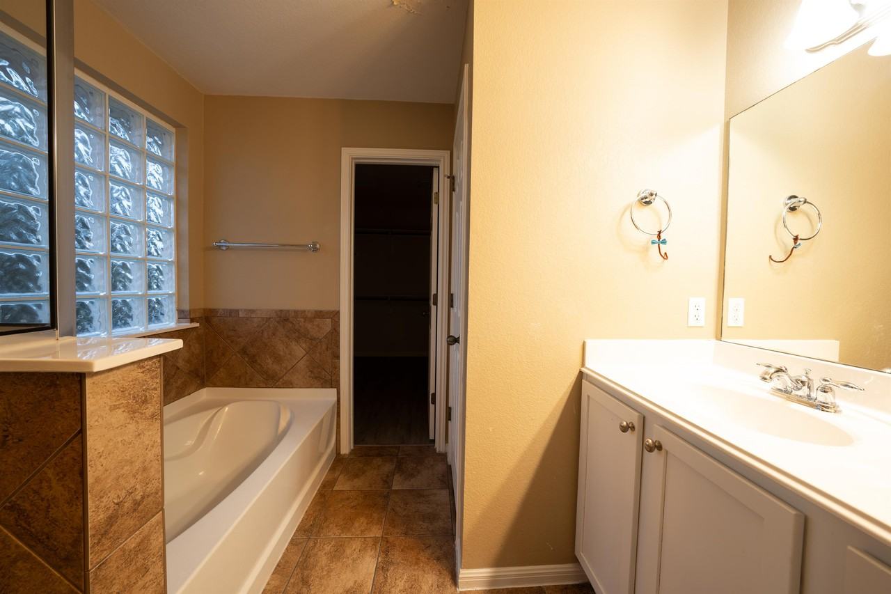 9517 Eagle Knl #1 - Photo 7 of 30