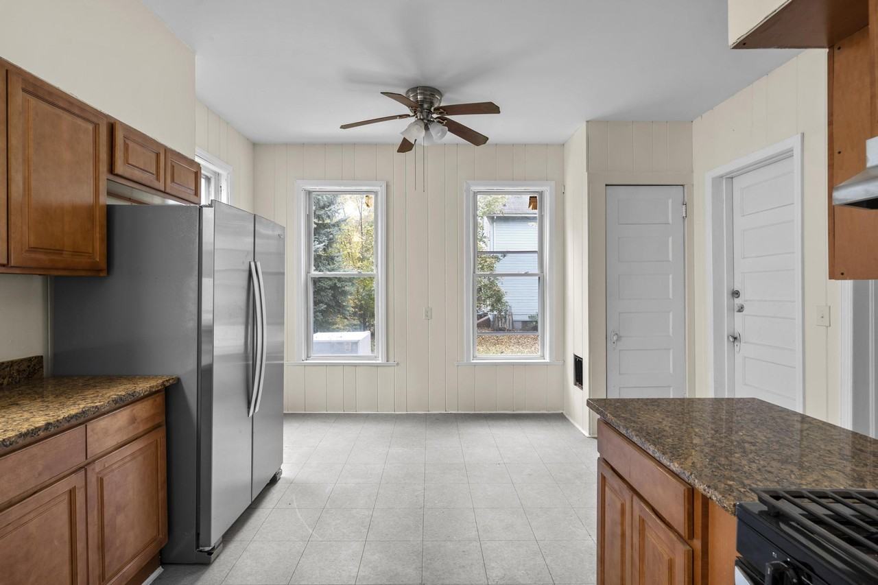 167 Norton St 1st Fl #1 - Photo 7 of 40