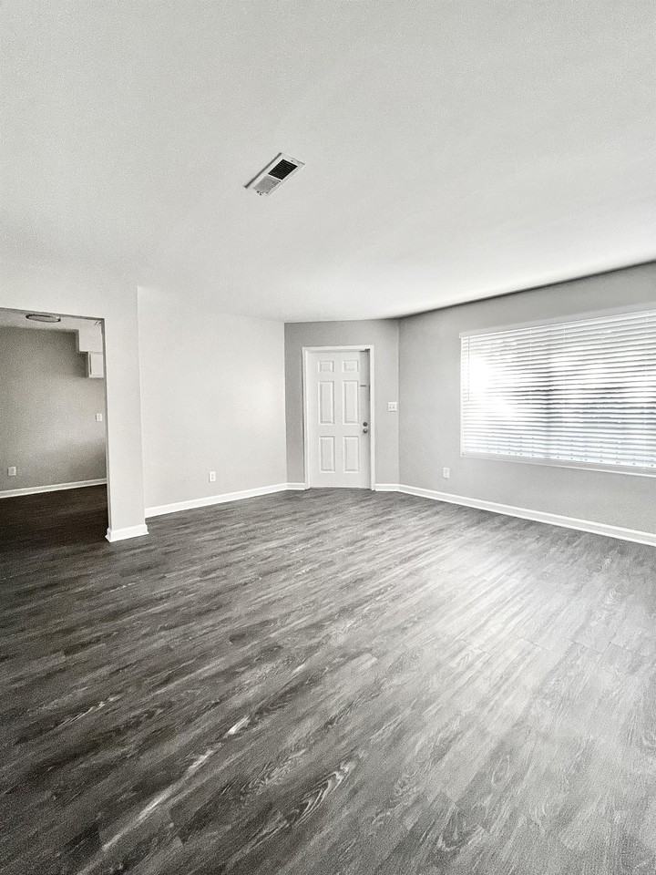 93 Jones Ave #093 - Photo 2 of 14