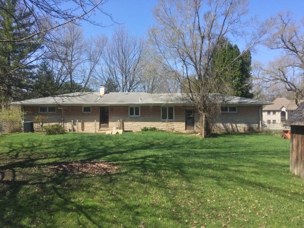 7055 Allisonville Rd - Photo 2 of 21