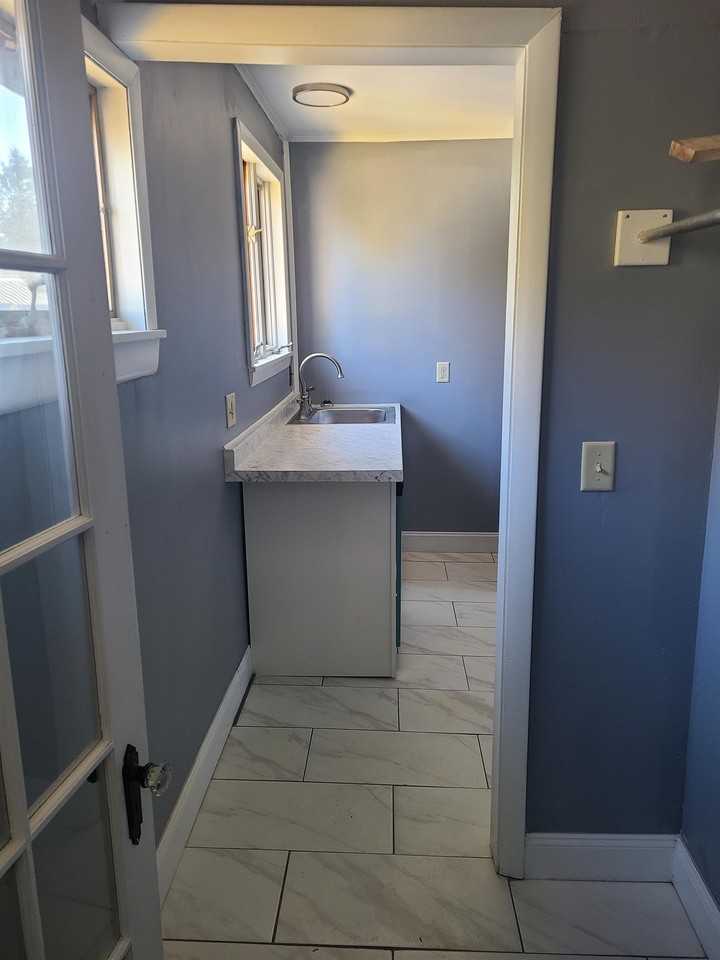 12 Autumn St #2 - Photo 2 of 7