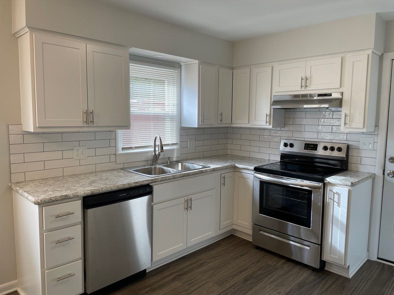 912 Davis Ave #1 - Photo 2 of 50